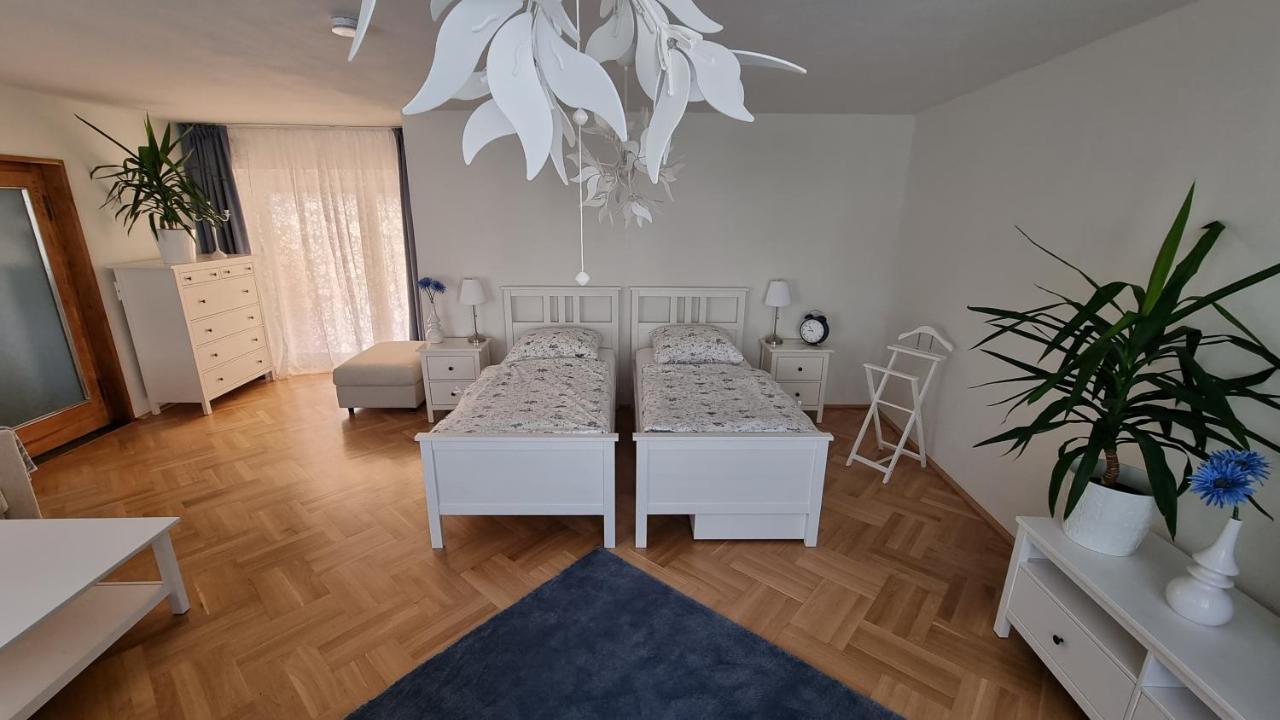 Ferienwohnung Kirsten Markranstädt Buitenkant foto